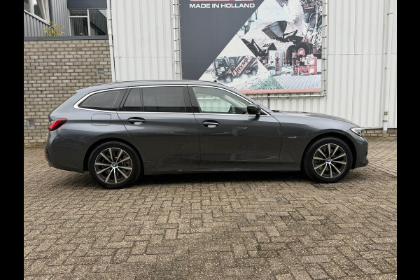 BMW 3-serie 320e Touring Business Edition Plus 204 Pk |Navigatie | Cruise | Panoramadak | Camera | 17".