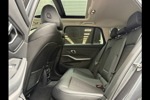 BMW 3-serie 320e Touring Business Edition Plus 204 Pk |Navigatie | Cruise | Panoramadak | Camera | 17".