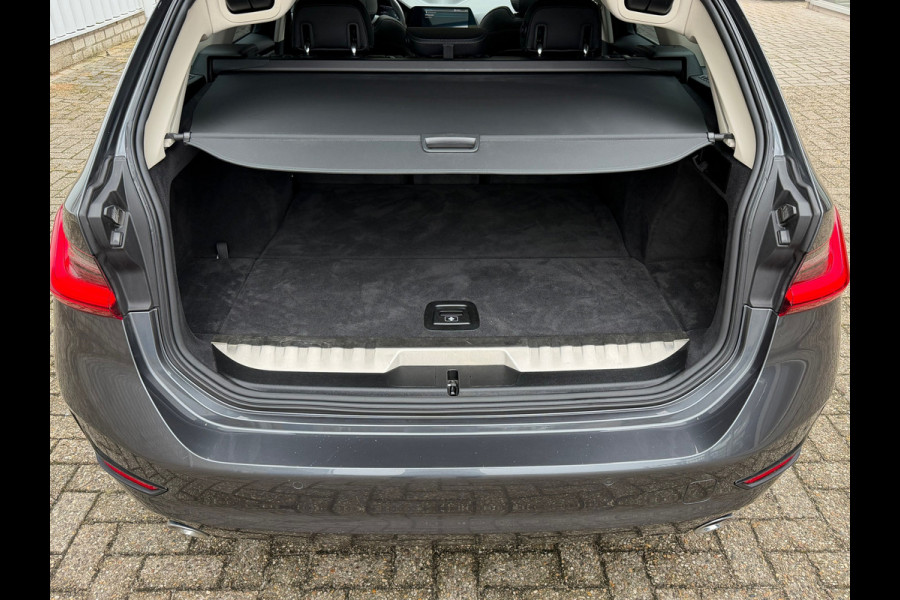 BMW 3-serie 320e Touring Business Edition Plus 204 Pk |Navigatie | Cruise | Panoramadak | Camera | 17".