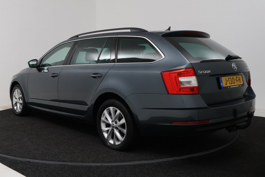 Škoda Octavia Combi 1.5 TSI Greentech Business Edition (CRUISE CONTROL, STOELVERWARMING, NAVIGATIE CARPLAY, PARKEERSENSOREN)