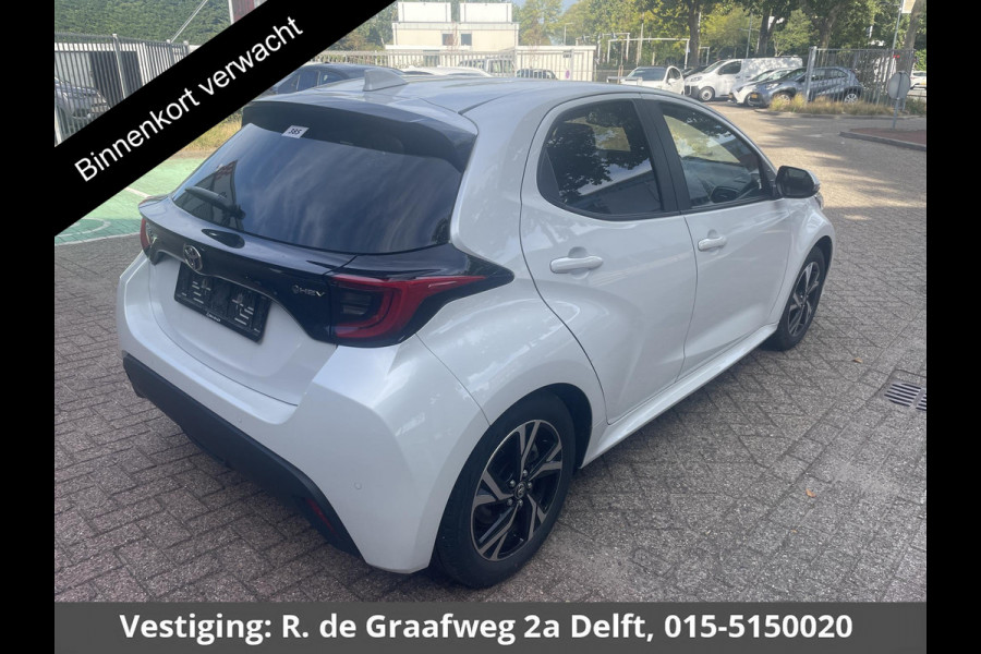 Toyota Yaris 1.5 Hybrid 115 Dynamic Luxury | Stuur- & Stoelverwarming | Parkeersensoren | Adaptieve Cruise Control | BSM