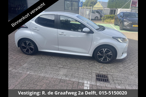 Toyota Yaris 1.5 Hybrid 115 Dynamic Luxury | Stuur- & Stoelverwarming | Parkeersensoren | Adaptieve Cruise Control | BSM