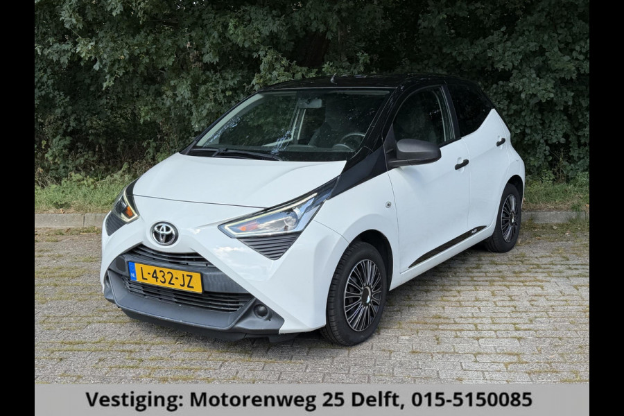 Toyota Aygo 1.0 VVT-i x-fun BI-TONE . GARANTIE TOT 06-2031* . AIRCO . SLECHTS 50.000 KM! . 1E EIGENAAR .