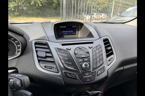 Ford Fiesta 1.0 Style Ultimate GARANTIE TOT 01-2028! * . STOEL VERWARMING . PARKEERSENSOREN ACHTER . CRUISE CONTROL .