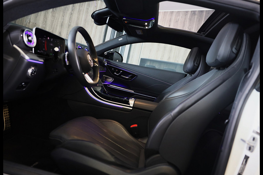 Mercedes-Benz CLE Coupé 300 e AMG 53 Look / Massage / Burmester / Head Up / 360 Camera / Acc / Elek Stoelen / Open Pano / 19 Inch