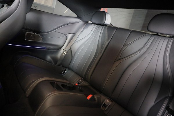 Mercedes-Benz CLE Coupé 300 e AMG 53 Look / Massage / Burmester / Head Up / 360 Camera / Acc / Elek Stoelen / Open Pano / 19 Inch