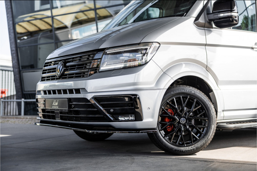Volkswagen Crafter 2.0 TDI DSG L3H3 | Bi-Xenon | Trekhaak | Navigatie | CarPlay | Camera | 3-Zitter | Dealer onderhouden | 1e eigenaar | Nieuwe APK