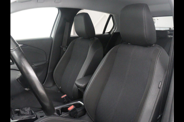 Opel Corsa 1.2 Elegance | Half leder | Cruise control | Dodehoek detectie | Stuur/stoel verwarming | Climate control | Navigatie | CarPlay | Camera | Park assist | Trekhaak