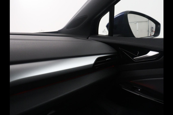 Volkswagen ID.4 Pro 77kWh | SOH 93,8% | Adaptive cruise | Lane assist | Park assist | Climate control | Navigatie | CarPlay | Sfeerverlichting | Trekhaak