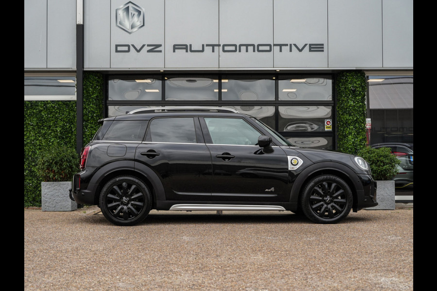 MINI Countryman 1.5 Cooper S E ALL4 | Pano | Driving Ass. Plus | Camera | Trekhaak | Dealer Ond.