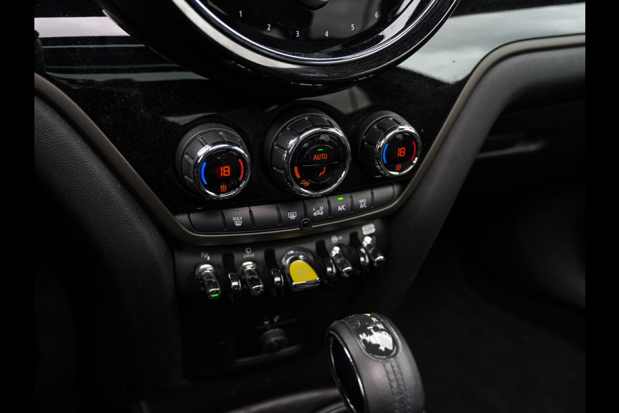 MINI Countryman 1.5 Cooper S E ALL4 | Pano | Driving Ass. Plus | Camera | Trekhaak | Dealer Ond.