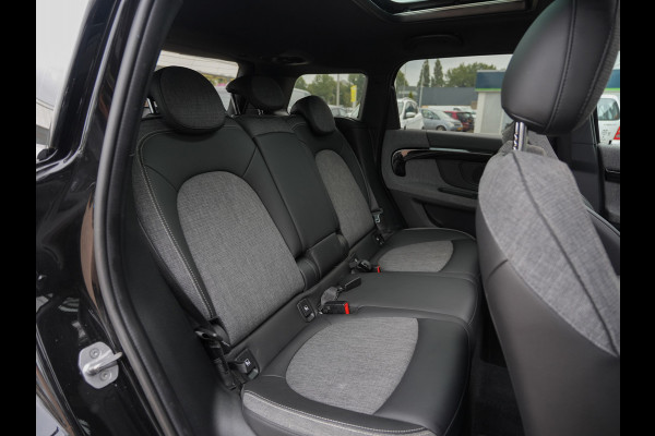 MINI Countryman 1.5 Cooper S E ALL4 | Pano | Driving Ass. Plus | Camera | Trekhaak | Dealer Ond.