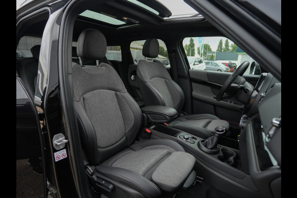 MINI Countryman 1.5 Cooper S E ALL4 | Pano | Driving Ass. Plus | Camera | Trekhaak | Dealer Ond.