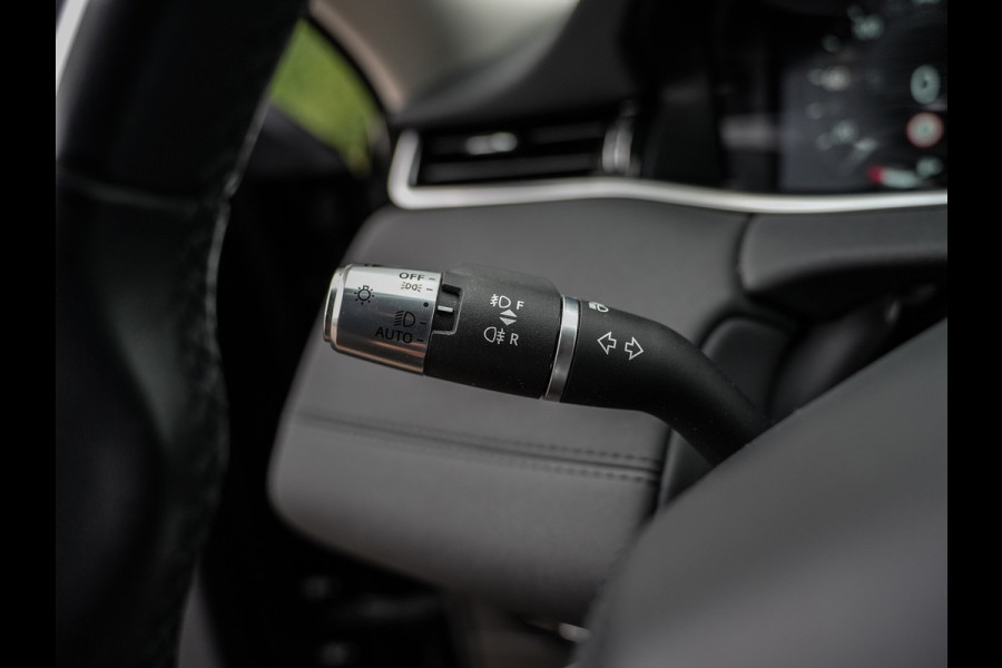 Land Rover Range Rover Evoque 1.5 P300e AWD SE | HUD | ACC | Meridian | Surround View