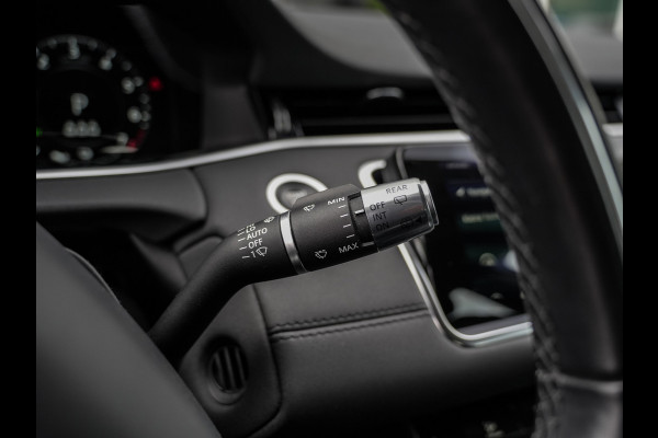 Land Rover Range Rover Evoque 1.5 P300e AWD SE | HUD | ACC | Meridian | Surround View