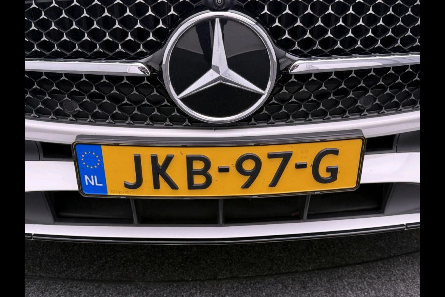 Mercedes-Benz C-Klasse 300 e Business Solution AMG AMG Line | Night Pakket | Panorama Schuif-Kanteldak | Parkeerpakket met 360°-camera | Alarm | Sfeerverlichting. Inclusief 24 maanden MB Certified garantie voor Europa.