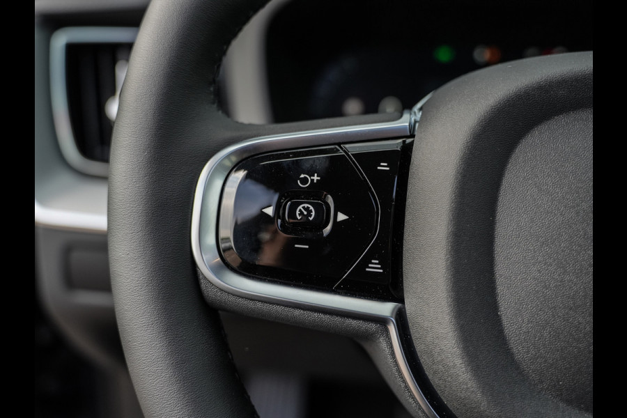 Volvo XC60 2.0 T8 Plug-in hybrid AWD Ultra Dark Exec. Ed. | Luchtvering | B&W sound | Ventilatie | Nieuw