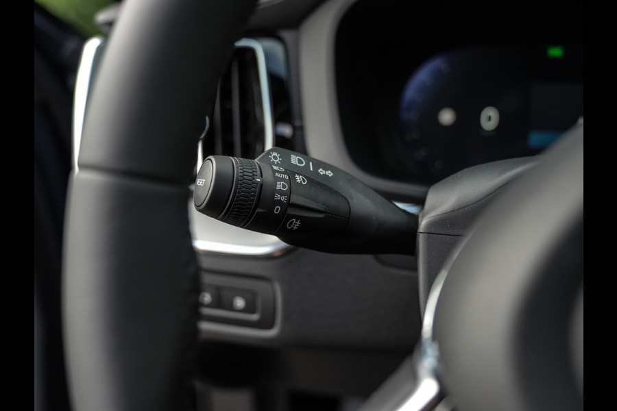 Volvo XC60 2.0 T8 Plug-in hybrid AWD Ultra Dark Exec. Ed. | Luchtvering | B&W sound | Ventilatie | Nieuw