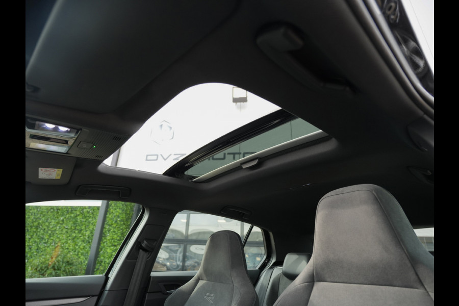 Volkswagen Golf 1.5 TSI R-Line Edition | Pano | Camera | Drive Assist | BTW