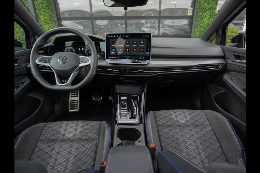 Volkswagen Golf 1.5 TSI R-Line Edition | Pano | Camera | Drive Assist | BTW