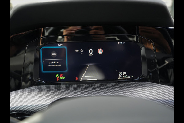 Volkswagen Golf 1.5 TSI R-Line Edition | Pano | Camera | Drive Assist | BTW