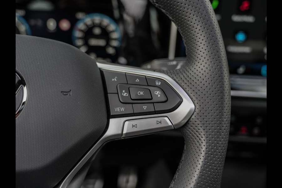 Volkswagen Golf 1.5 TSI R-Line Edition | Pano | Camera | Drive Assist | BTW