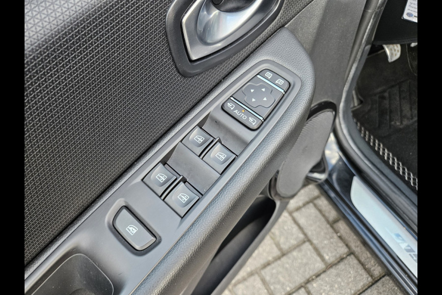 Renault Clio Estate 0.9 TCe Bose Camera! Mooie/Nette Auto! Navigatie! Airco/Clima! Cruise Control!