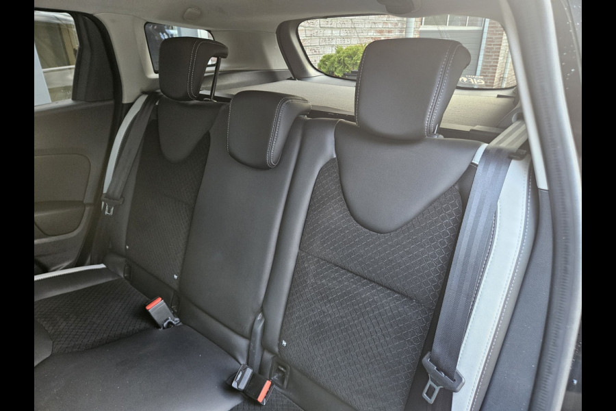 Renault Clio Estate 0.9 TCe Bose Camera! Mooie/Nette Auto! Navigatie! Airco/Clima! Cruise Control!