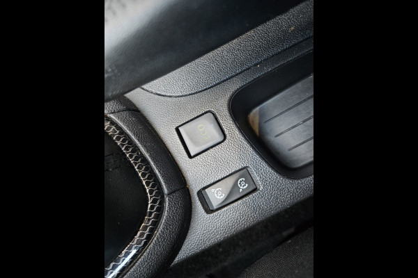 Renault Clio Estate 0.9 TCe Bose Camera! Mooie/Nette Auto! Navigatie! Airco/Clima! Cruise Control!