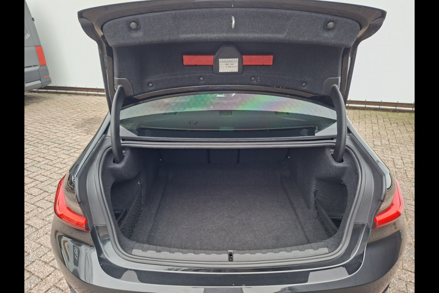 BMW 3-serie 320i Executive Edition Carplay Sport Leder