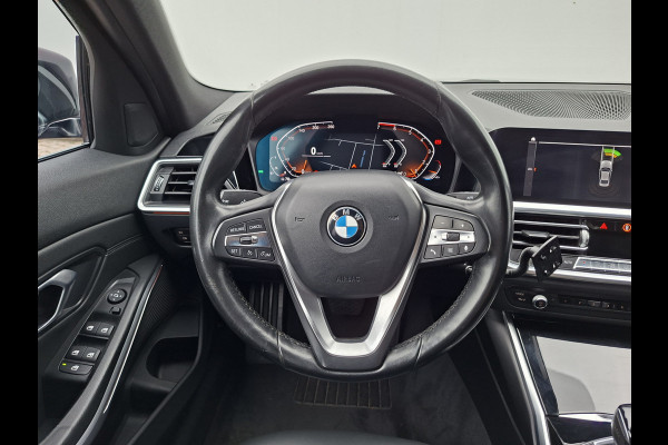 BMW 3-serie 320i Executive Edition Carplay Sport Leder