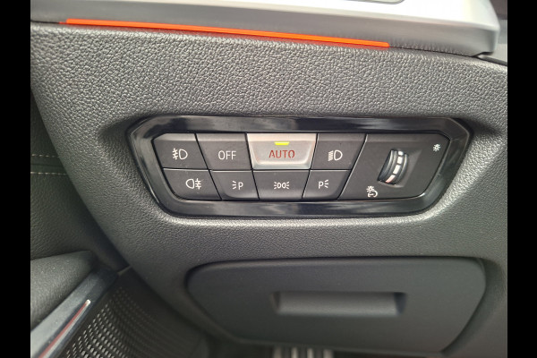 BMW 3-serie 320i Executive Edition Carplay Sport Leder