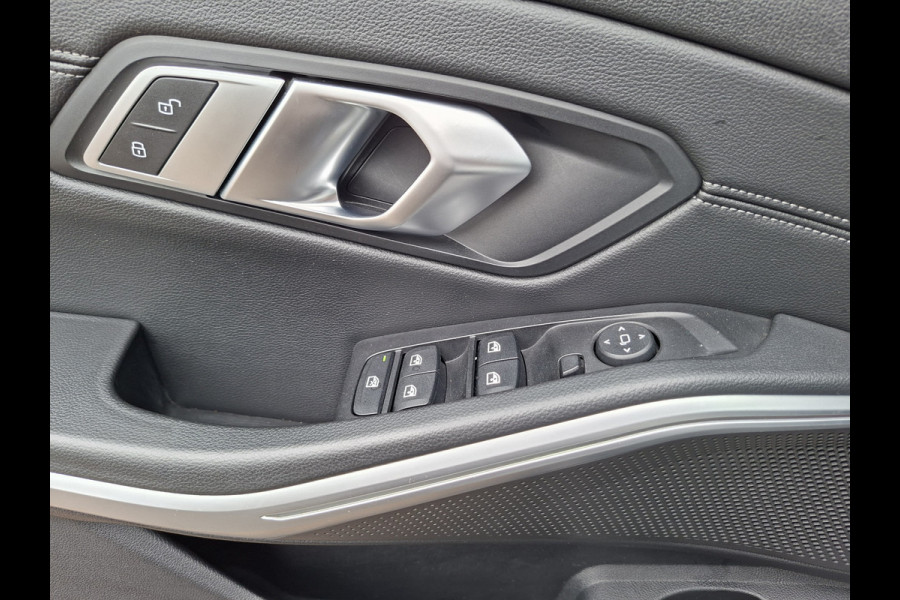 BMW 3-serie 320i Executive Edition Carplay Sport Leder