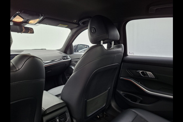BMW 3-serie 320i Executive Edition Carplay Sport Leder