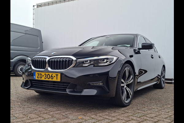 BMW 3-serie 320i Executive Edition Carplay Sport Leder