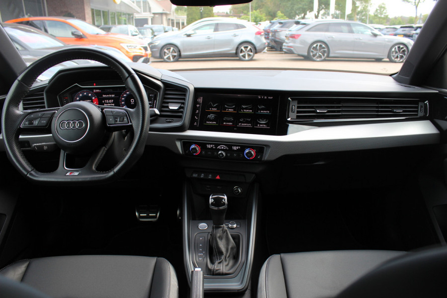 Audi A1 Sportback 40 TFSI S Line edition one / Virtual Cockpit / CarPlay / Keyless / Parkeerhulp V+A / 18'' / Stoelverwarming / Cruise Control