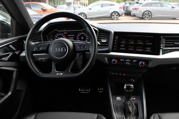 Audi A1 Sportback 40 TFSI S Line edition one / Virtual Cockpit / CarPlay / Keyless / Parkeerhulp V+A / 18'' / Stoelverwarming / Cruise Control