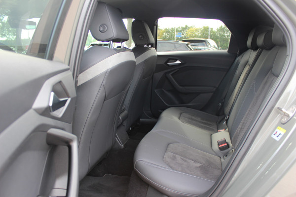 Audi A1 Sportback 40 TFSI S Line edition one / Virtual Cockpit / CarPlay / Keyless / Parkeerhulp V+A / 18'' / Stoelverwarming / Cruise Control