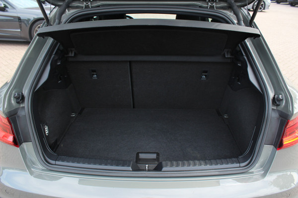 Audi A1 Sportback 40 TFSI S Line edition one / Virtual Cockpit / CarPlay / Keyless / Parkeerhulp V+A / 18'' / Stoelverwarming / Cruise Control