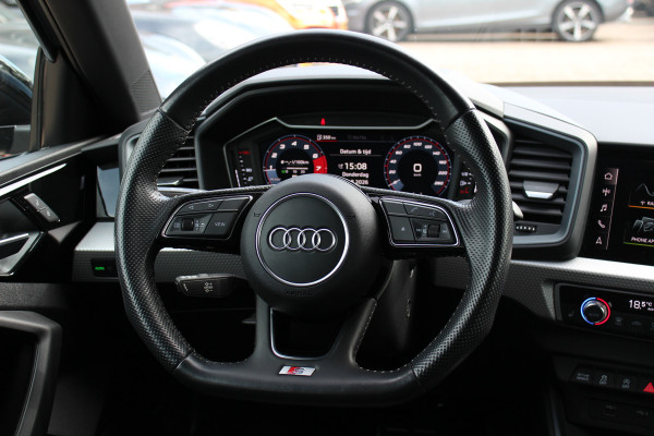Audi A1 Sportback 40 TFSI S Line edition one / Virtual Cockpit / CarPlay / Keyless / Parkeerhulp V+A / 18'' / Stoelverwarming / Cruise Control