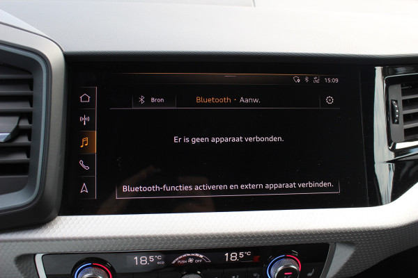 Audi A1 Sportback 40 TFSI S Line edition one / Virtual Cockpit / CarPlay / Keyless / Parkeerhulp V+A / 18'' / Stoelverwarming / Cruise Control