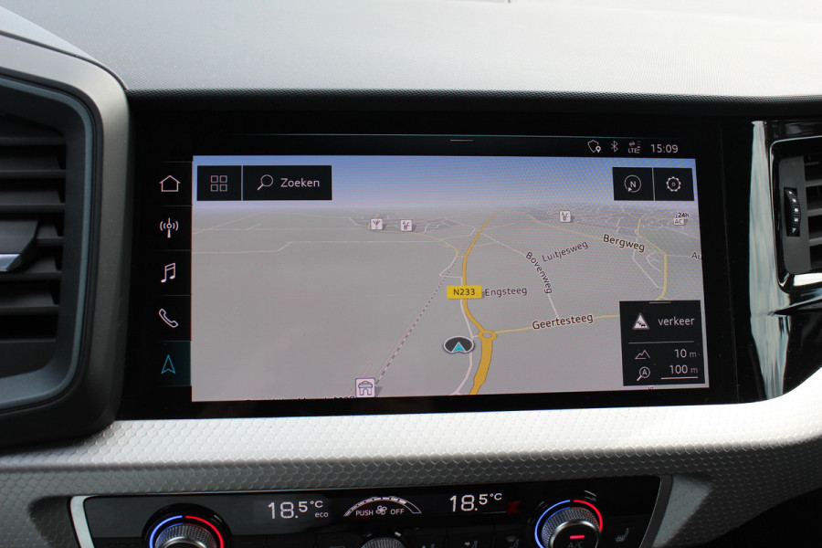 Audi A1 Sportback 40 TFSI S Line edition one / Virtual Cockpit / CarPlay / Keyless / Parkeerhulp V+A / 18'' / Stoelverwarming / Cruise Control