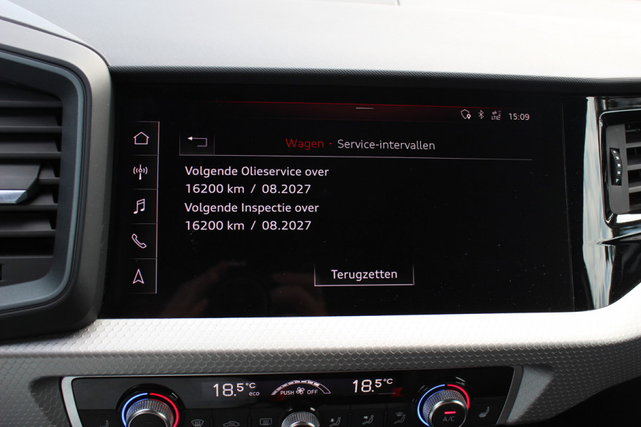 Audi A1 Sportback 40 TFSI S Line edition one / Virtual Cockpit / CarPlay / Keyless / Parkeerhulp V+A / 18'' / Stoelverwarming / Cruise Control
