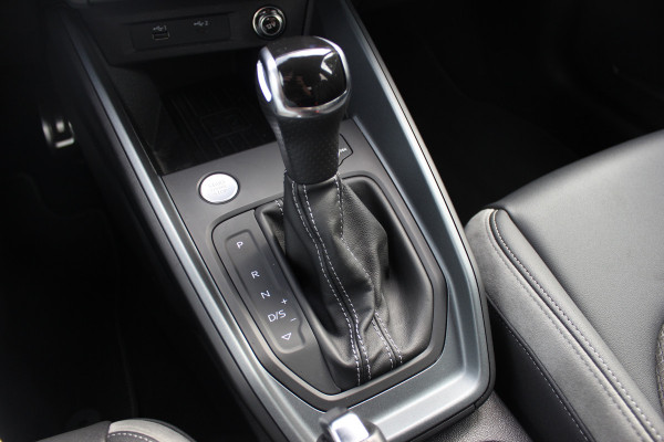 Audi A1 Sportback 40 TFSI S Line edition one / Virtual Cockpit / CarPlay / Keyless / Parkeerhulp V+A / 18'' / Stoelverwarming / Cruise Control