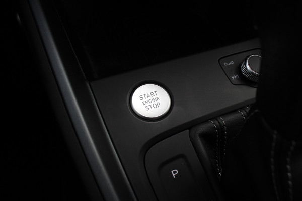 Audi A1 Sportback 40 TFSI S Line edition one / Virtual Cockpit / CarPlay / Keyless / Parkeerhulp V+A / 18'' / Stoelverwarming / Cruise Control