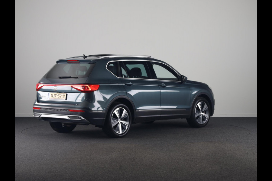 Seat Tarraco 1.4 TSI e-Hybrid PHEV Xcellence 245 pk Automaat | Navigatie | Panoramadak | Parkeersensoren (Park assist) | Rondomzicht camera | Adaptieve cruise control | Stoelverwarming V+A | Lederen bekleding |