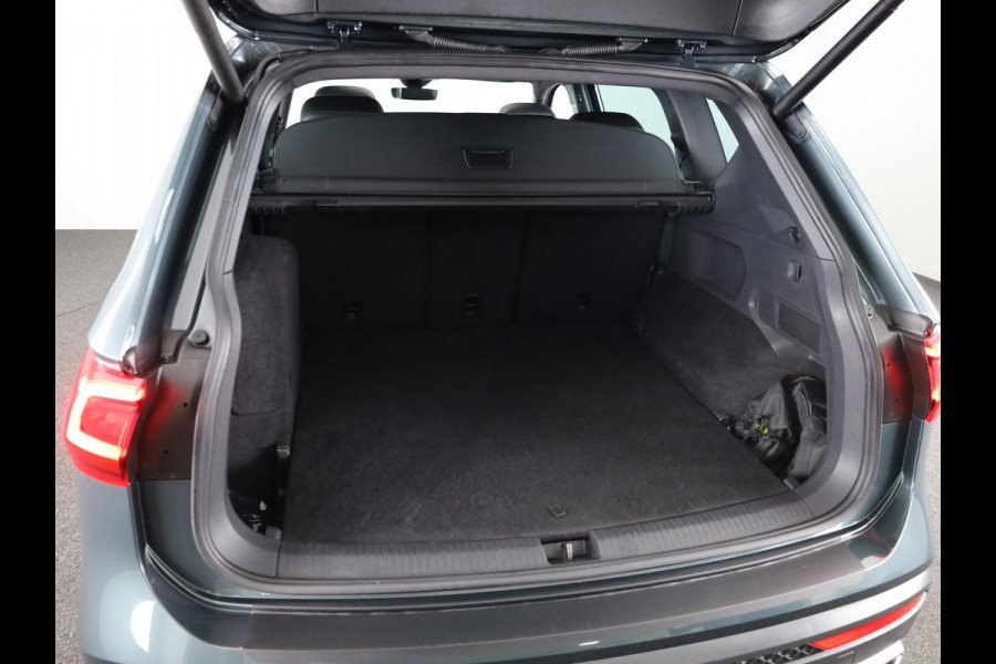 Seat Tarraco 1.4 TSI e-Hybrid PHEV Xcellence 245 pk Automaat | Navigatie | Panoramadak | Parkeersensoren (Park assist) | Rondomzicht camera | Adaptieve cruise control | Stoelverwarming V+A | Lederen bekleding |