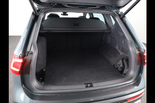 Seat Tarraco 1.4 TSI e-Hybrid PHEV Xcellence 245 pk Automaat | Navigatie | Panoramadak | Parkeersensoren (Park assist) | Rondomzicht camera | Adaptieve cruise control | Stoelverwarming V+A | Lederen bekleding |