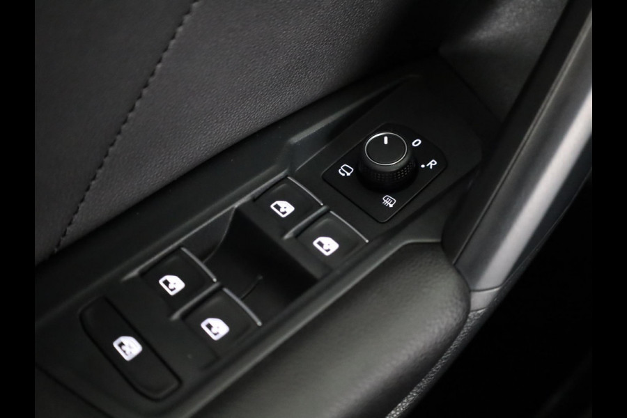Seat Tarraco 1.4 TSI e-Hybrid PHEV Xcellence 245 pk Automaat | Navigatie | Panoramadak | Parkeersensoren (Park assist) | Rondomzicht camera | Adaptieve cruise control | Stoelverwarming V+A | Lederen bekleding |
