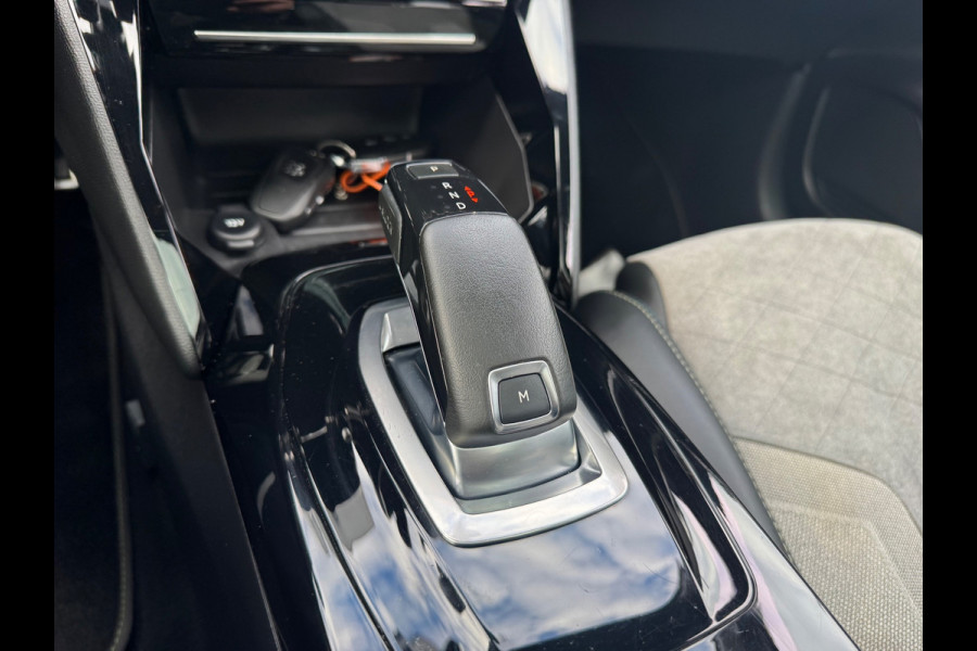 Peugeot 208 1.2 PureTech GT Pack Automaat Pano Leder Camera